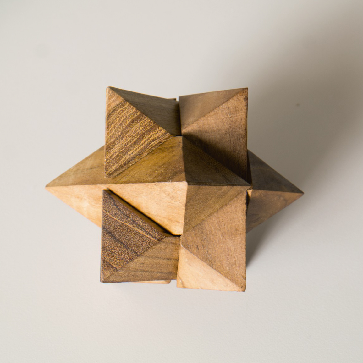Puzzle 'Stern' aus Holz, braun, Ø 7 cm günstig bestellen
