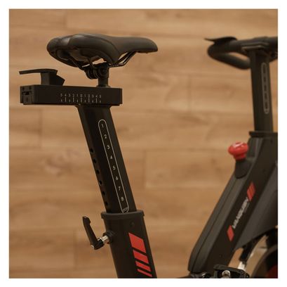 Vélo Indoor BH Vanquish Cycling - Roue d'inertie 20kg - Frein à friction - Poids max 150kg