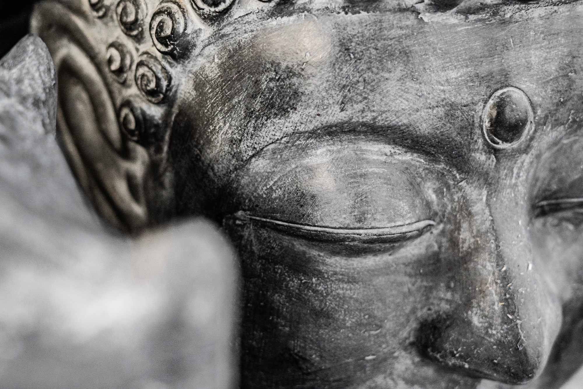 Skulptur 'Buddhakopf' lächelnd, H 58 cm, T 38 cm, B 38 cm von fischer's lagerhaus