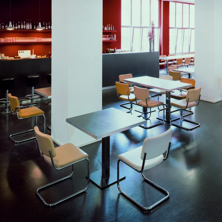 Thonet - S 32 N Stuhl, Chrom / Nussbaum geölt / Netzbespannung schwarz (Pure Materials)
