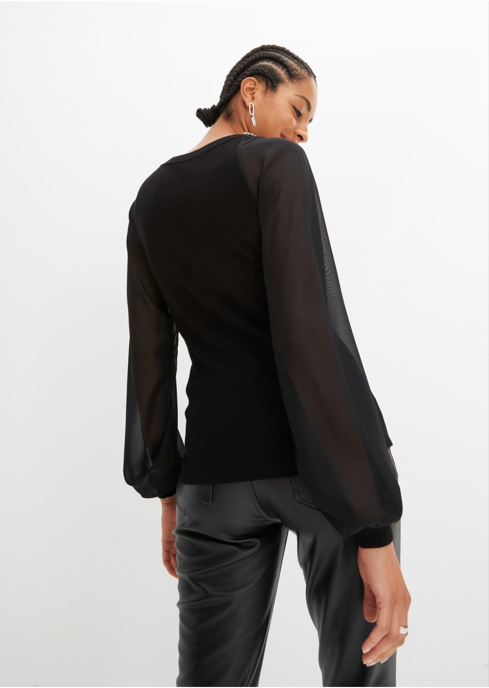 Pull avec strass et manches en chiffon
