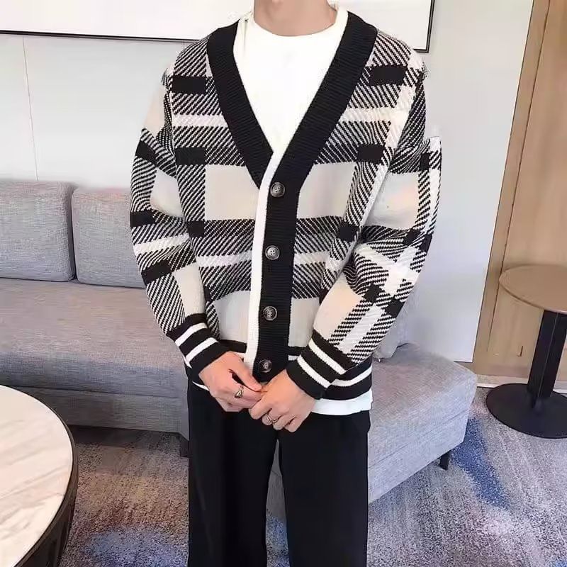 Femilina - V-hals geruite cardigan