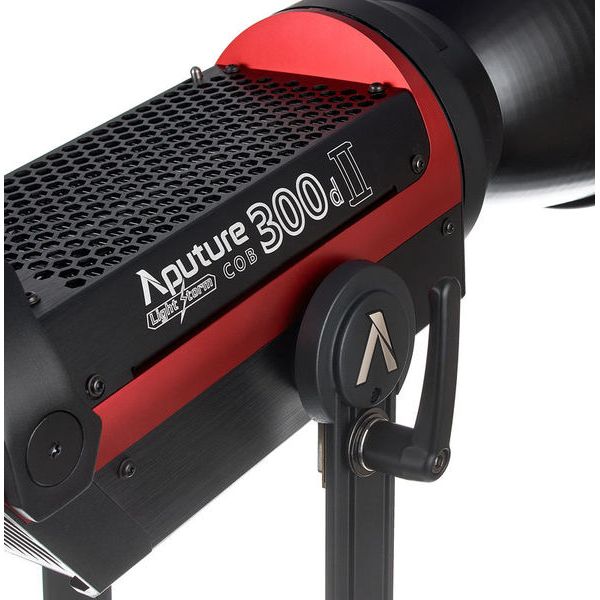 Aputure LS C300D MKII V-Mount Kit
