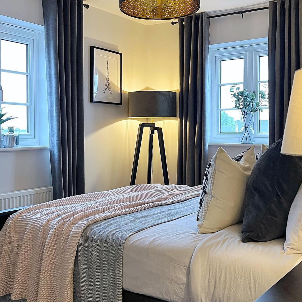 Vloerlamp tripod zwart met taupe kap en goud 50 cm - Puros