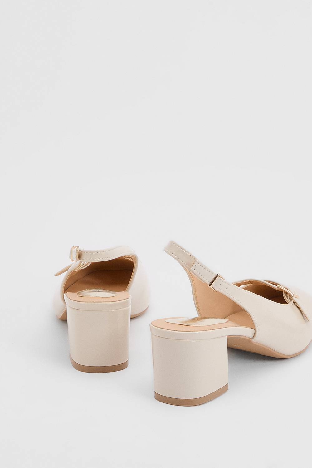 Oasis Sheela Babies À Bride Arrière Et Talon Bloc En Synthétiquecuir Verni