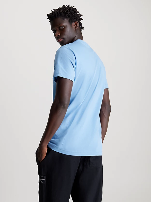 Camiseta com monograma