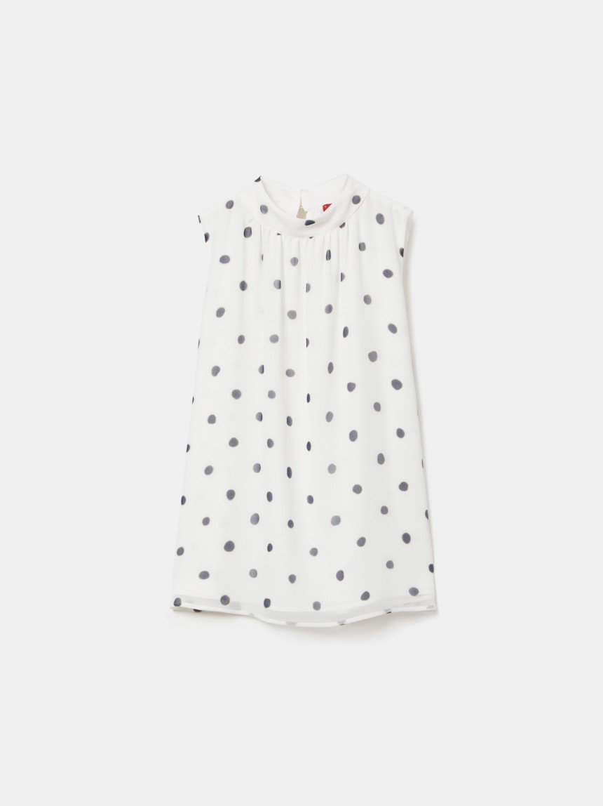 Blusa às bolinhas