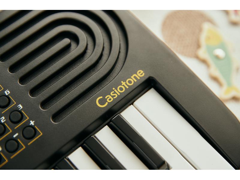 Casio Keyboard SA-51 Keyboard mit 32 Mini-Tasten und 100 Klangfarben