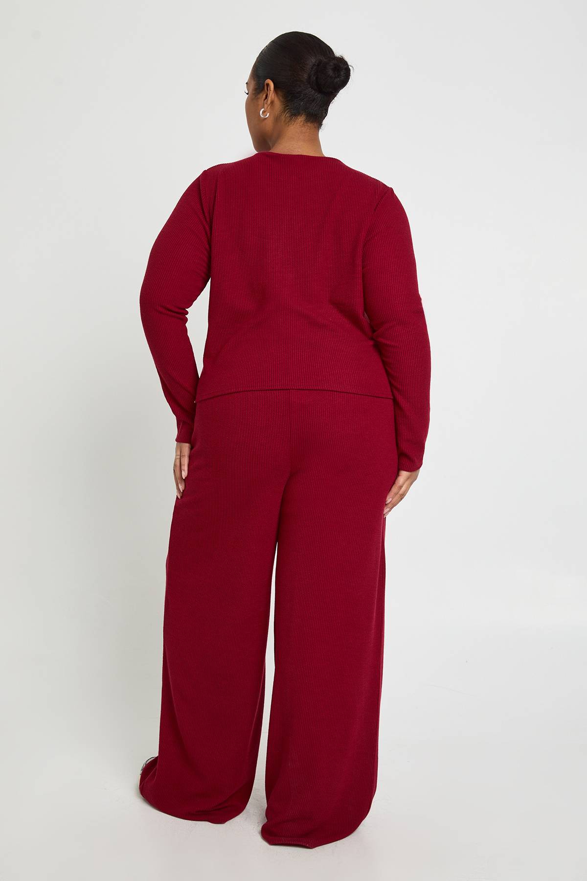 boohoo Ensemble Coordonné Grande Taille Cardigan Boutonné et Pantalon Côtelé