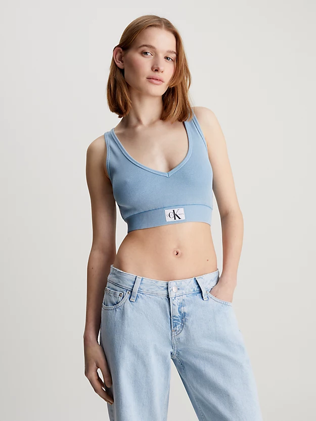 Top cropped de algodão lavado