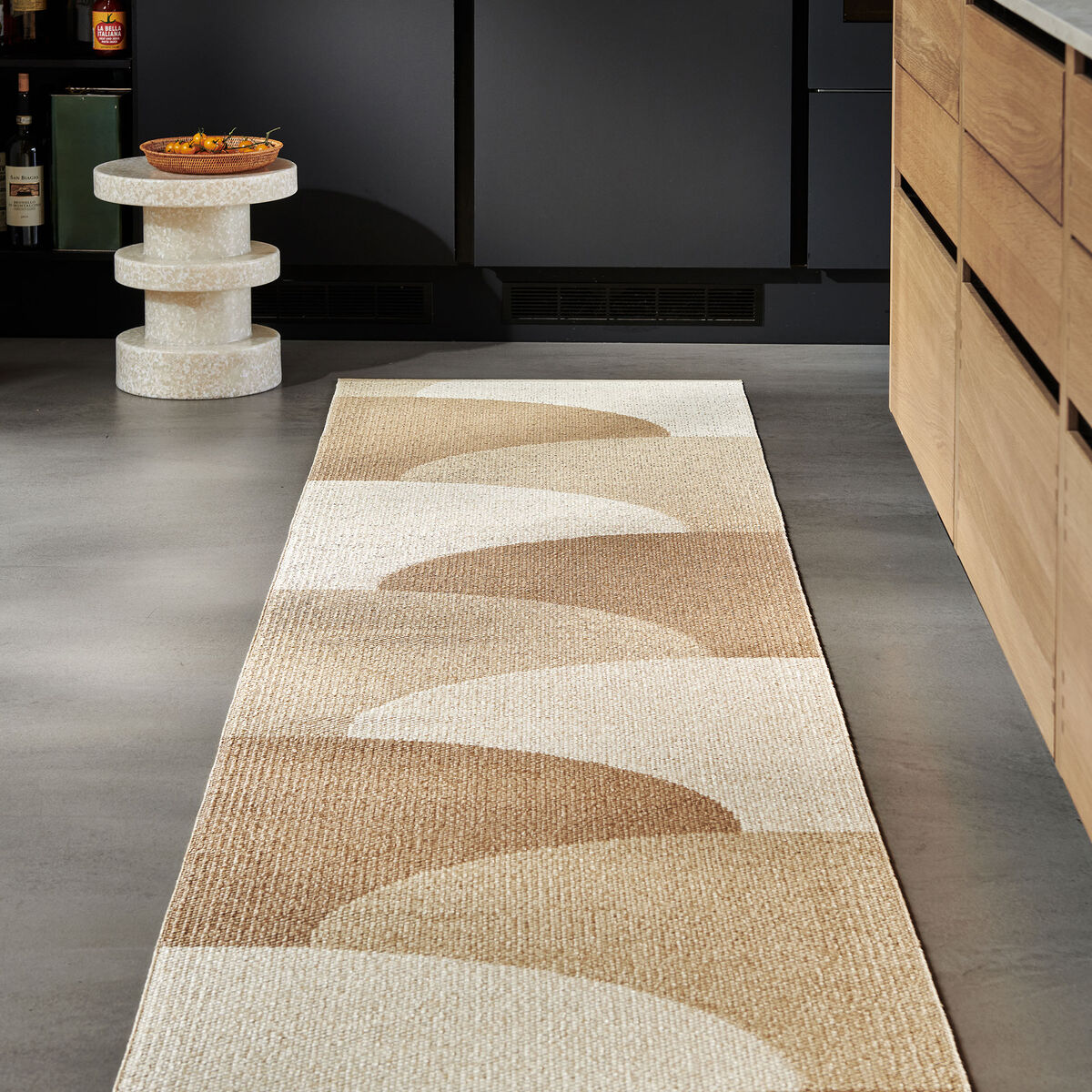 Pappelina Hill teppe 70 × 360 cm, vanilla/beige/cream