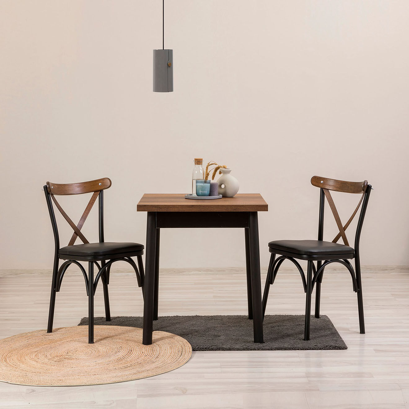 Wooden Art Table + 2 chaises OLV noir