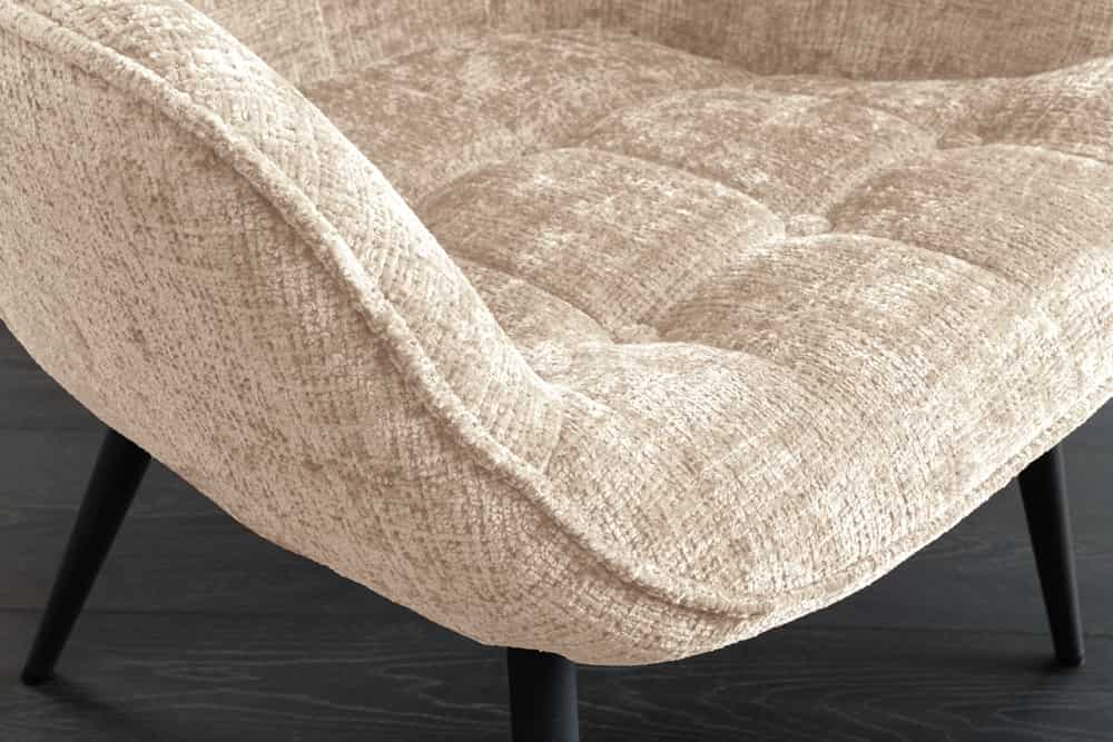 Design Sessel SCANDINAVIA champagner Chenille Cremona schwarz Metall mit Armlehne