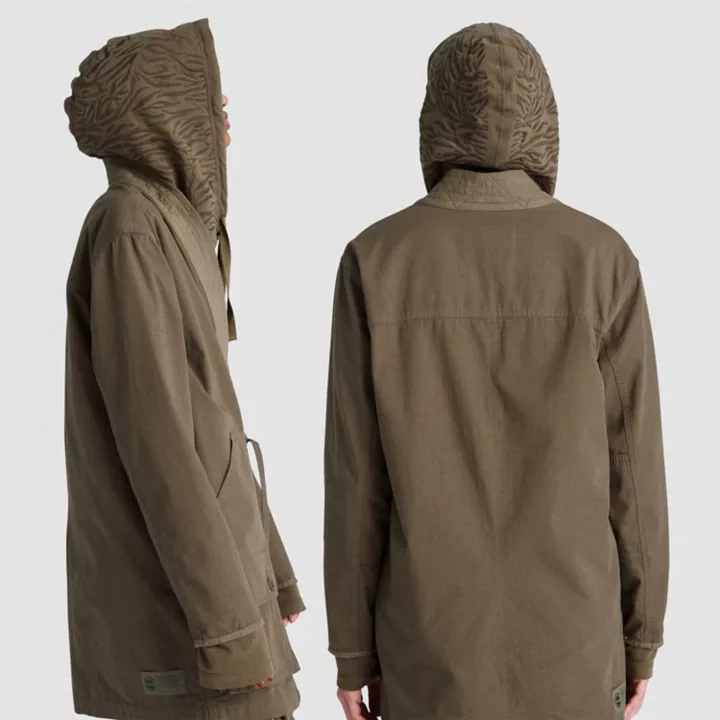 Casaco Kimono Timberland x CLOT Future73 unissex na cor verde escuro.