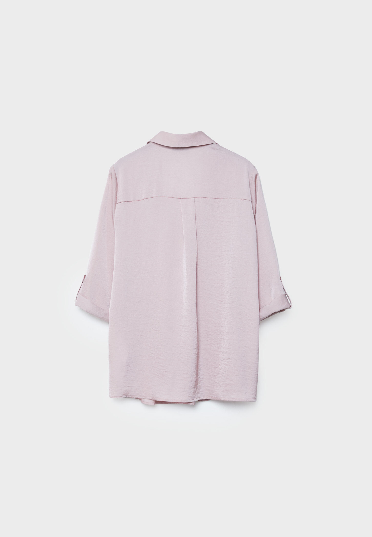 Blusa de cetim fluida