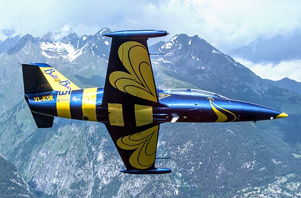 Jet fliegen Sion