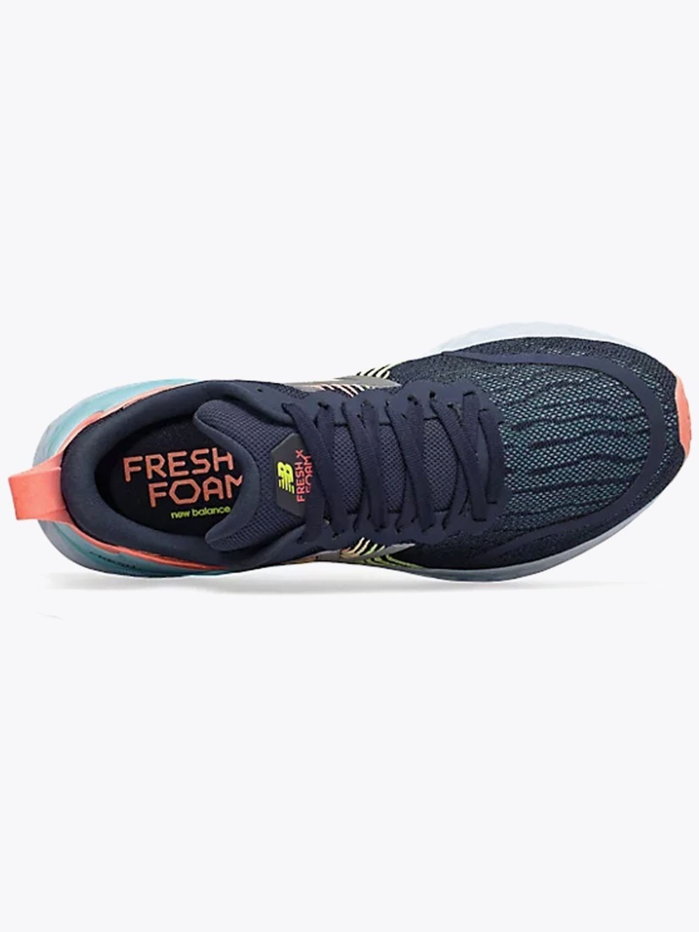 New Balance Tempo