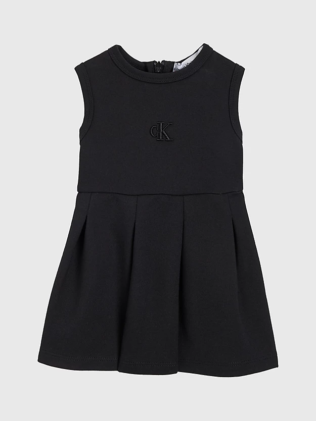 Vestido evasê sem mangas para recém-nascidos