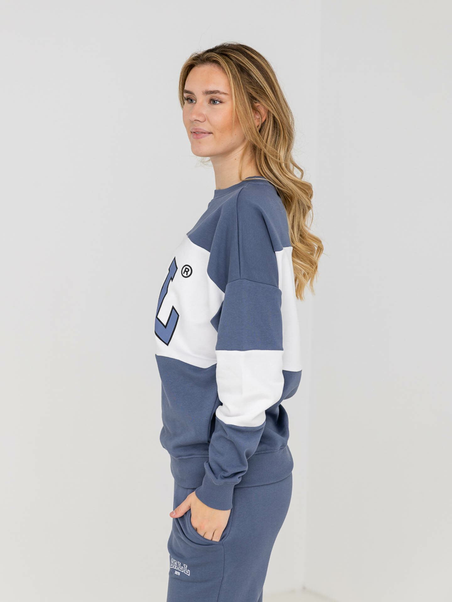 J. Robinson Crew Neck