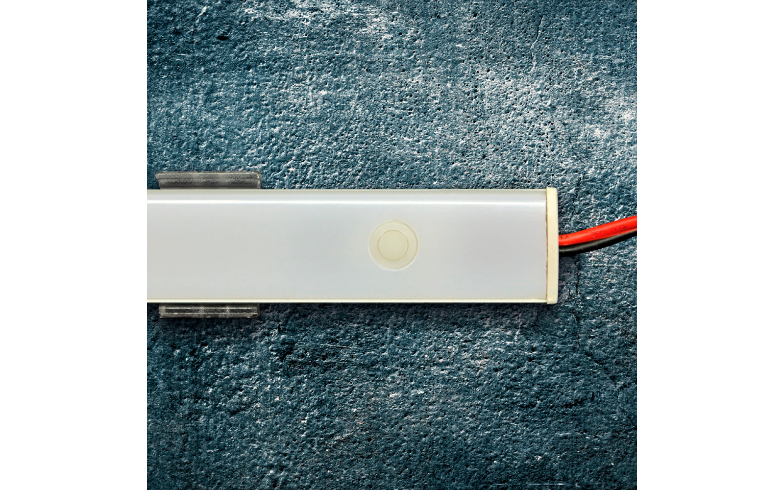 IVT SH 5.676 LED Innenbeleuchtung mit Clip 12 V DC 6,6 W 60,5 cm