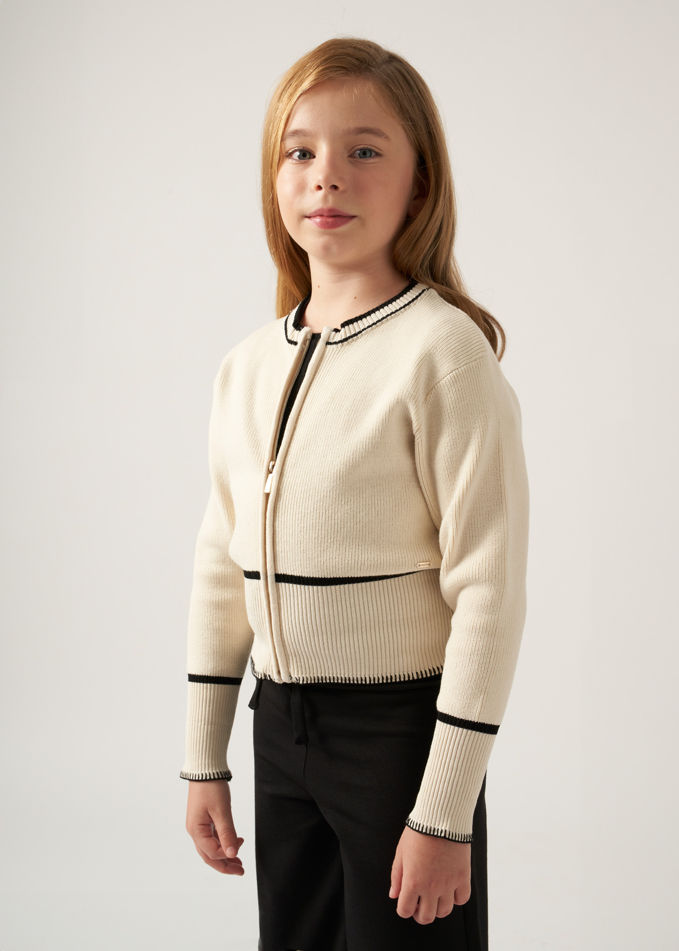 Casaquinho infantil LENZING™ ECOVERO™ em malha de viscose