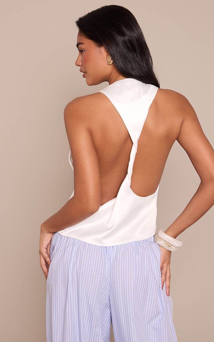 Crème Haut En Satin Avec Détail Dos Torsadé
