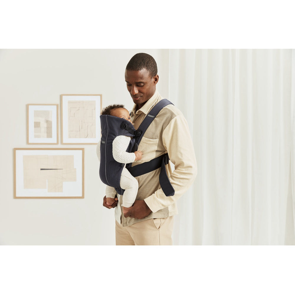 Køb BabyBjörn Antracite Grey Bæresele Mini | Luksusbaby