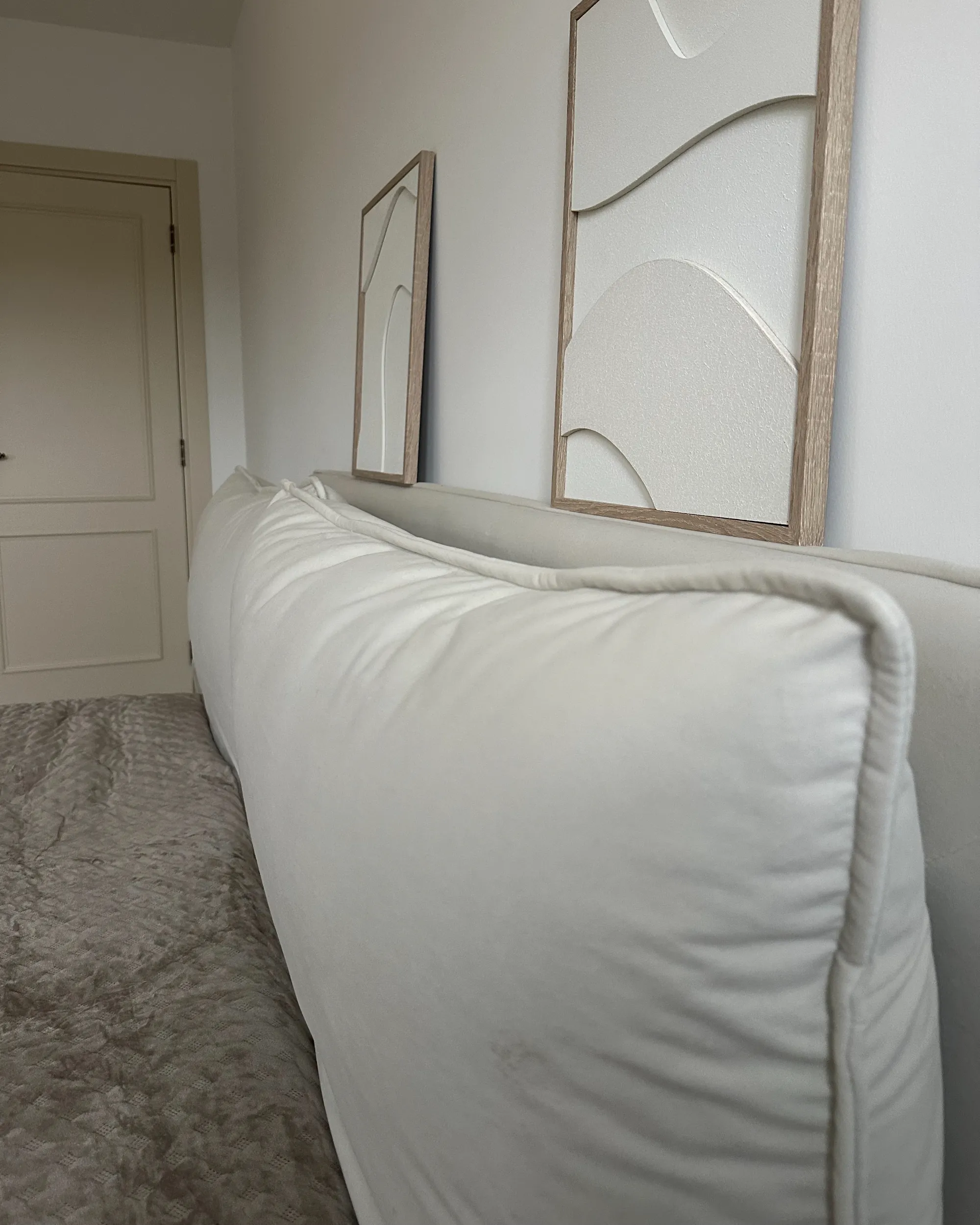 Bed met opbergruimte Fluweel BAJONNA 180 x 200 cm Gebroken wit