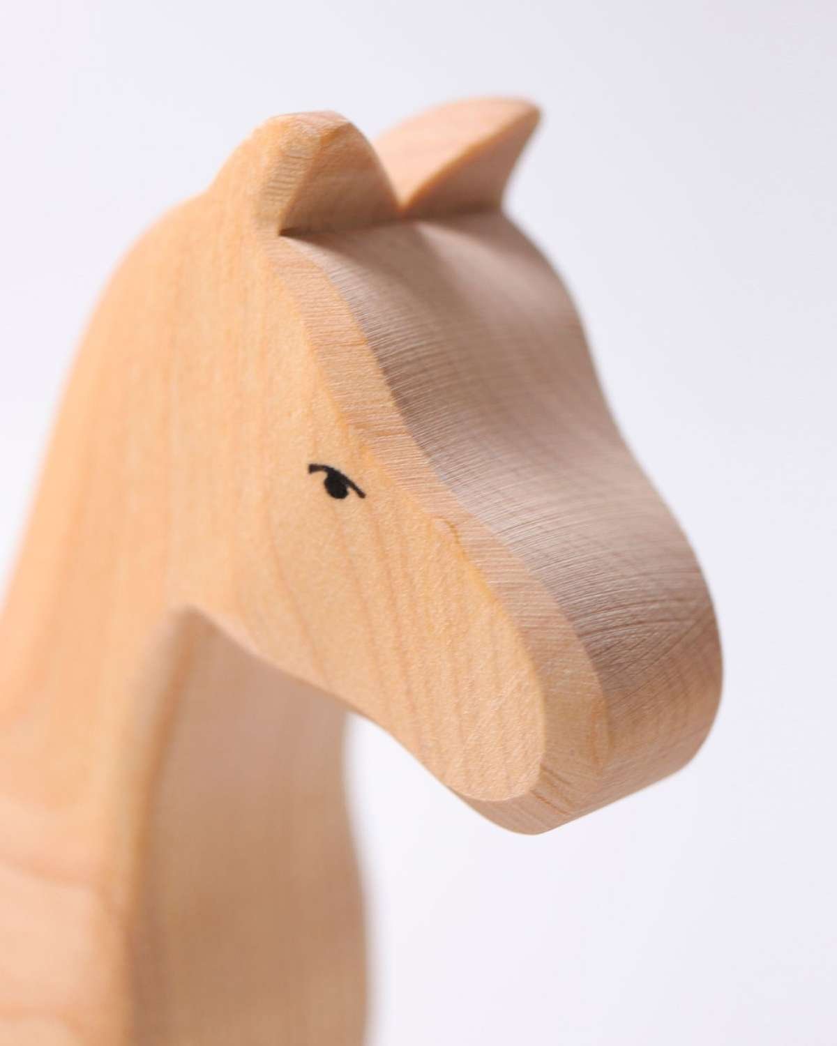 Draleke i Tre – Hest på hjul, 22 cm | Horse Holly