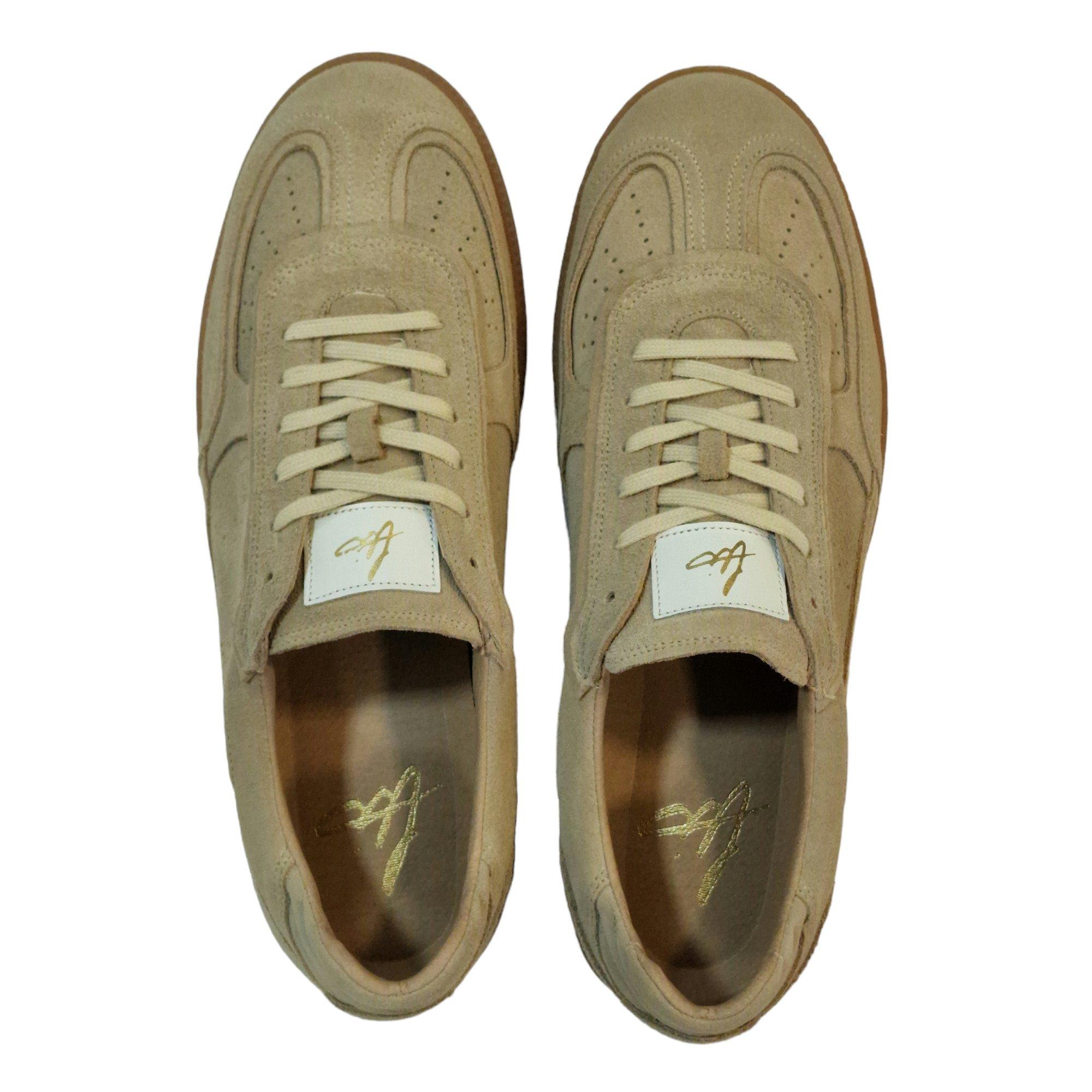 Loyalti Kyle Low Trainers Mens