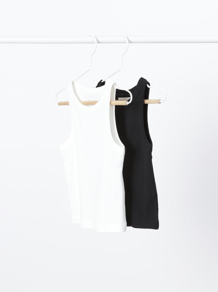 Conjunto de 2 regatas pretas
