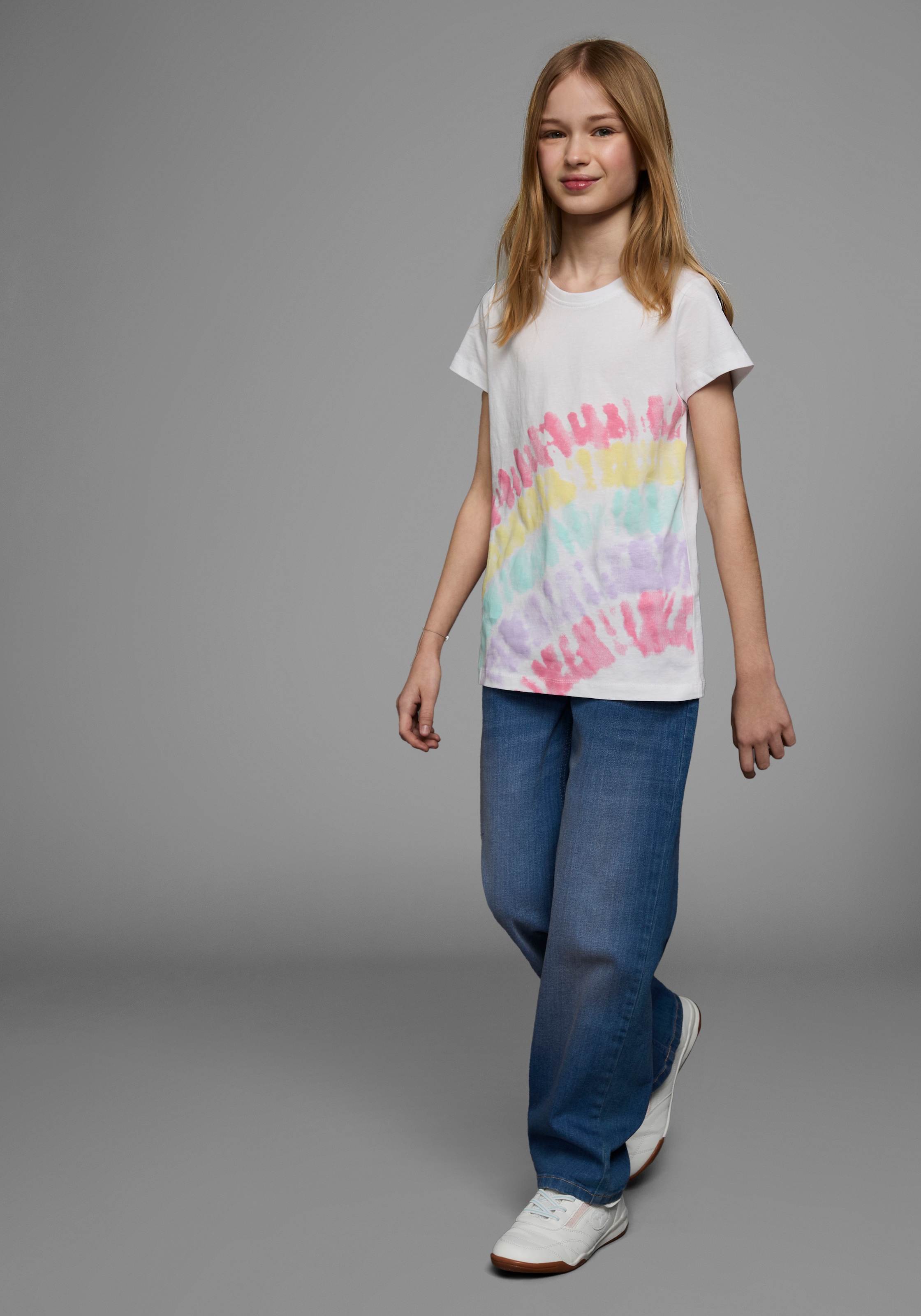 KIDSWORLD T-Shirt »Shirt mit Regenbogen-Print«, Kurzarm,  hüftlang geschnitten,  bedruckt,  Rundhals-Ausschnitt