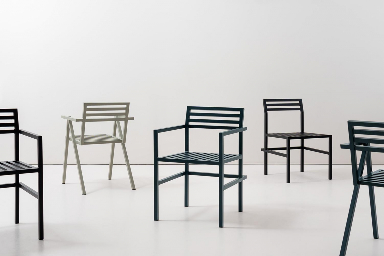 Nine 19 outdoors dining stoel met arm groen