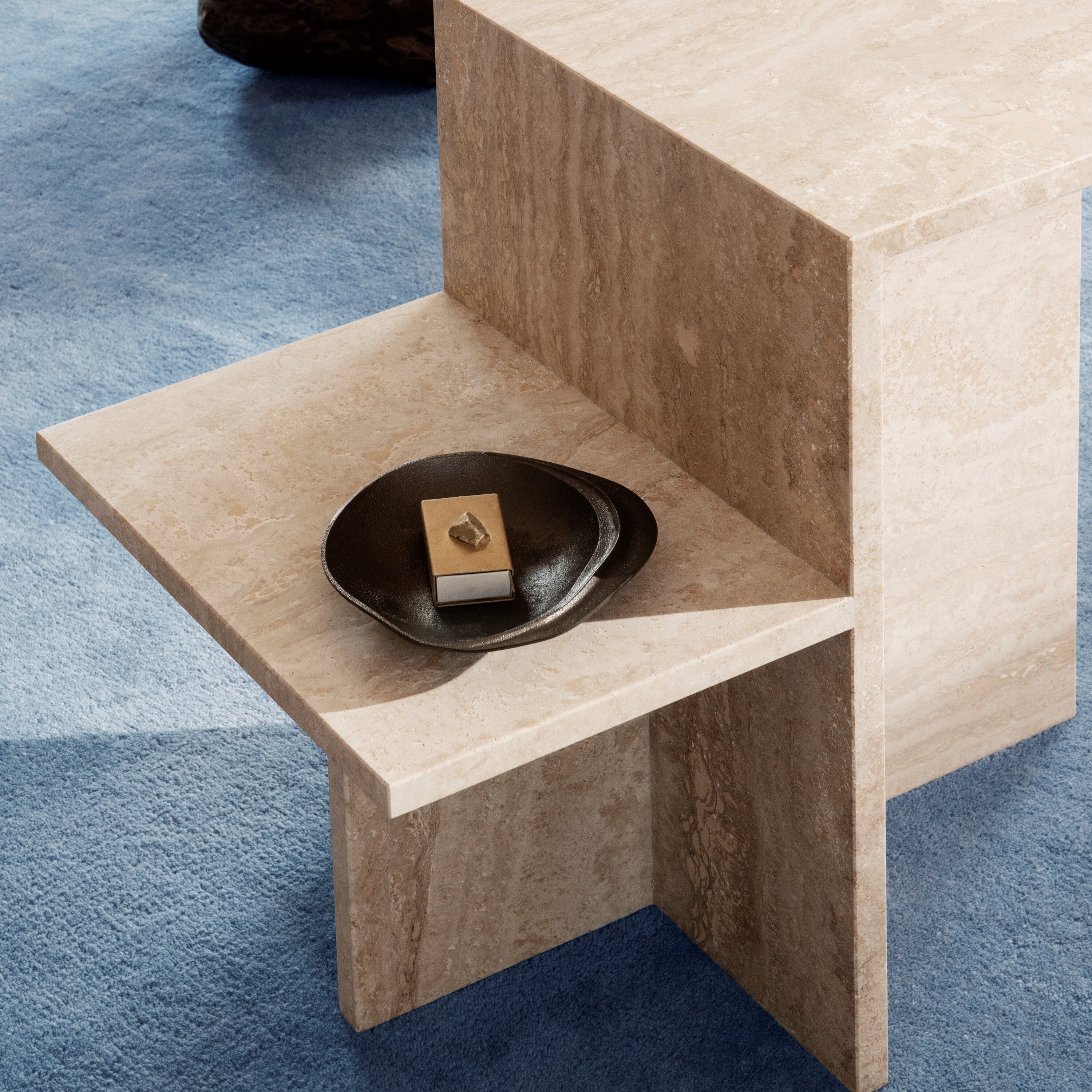 Ferm Living Distinct Bijzettafel - Travertine