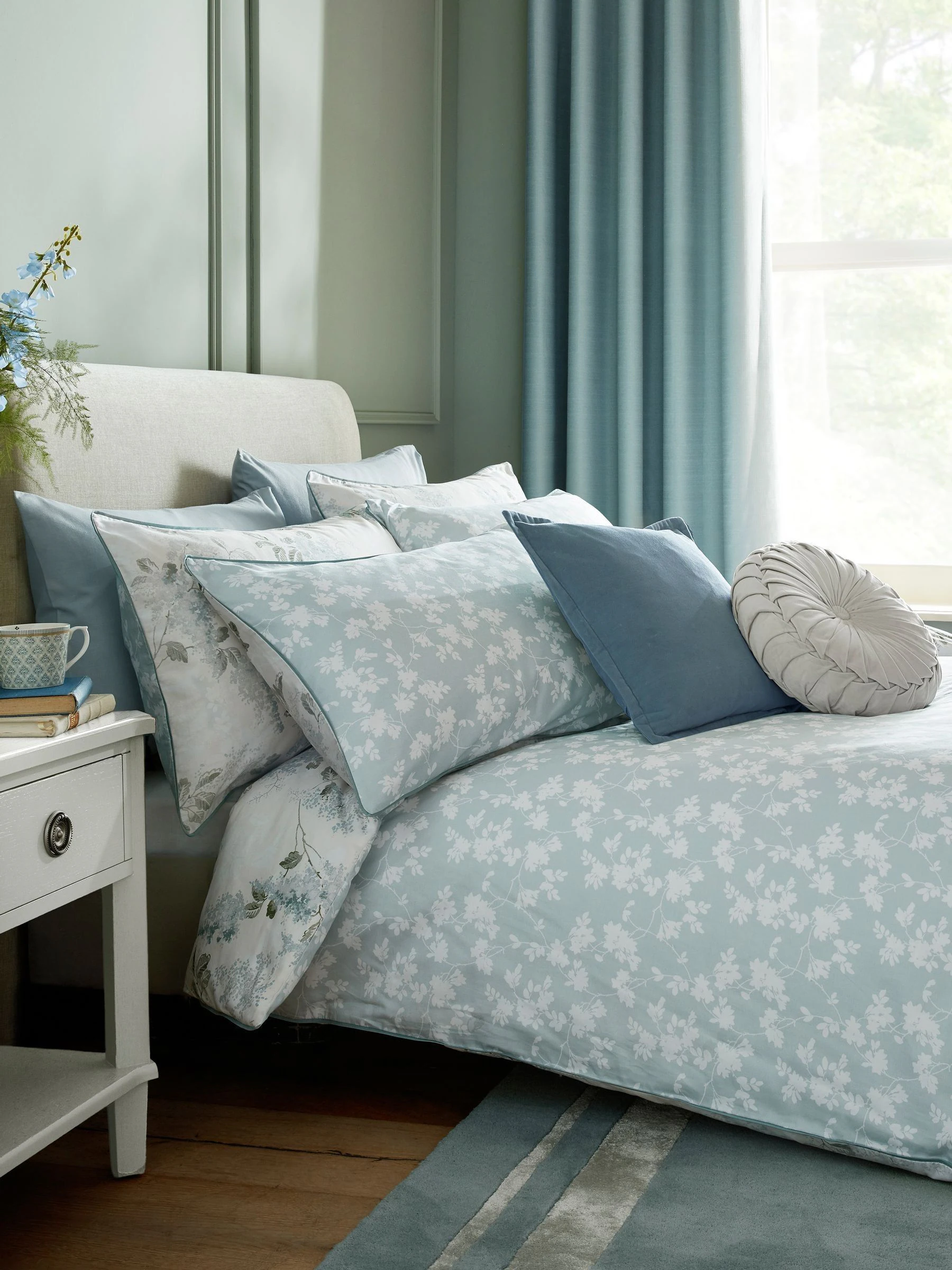 Laura Ashley 100% Cotton Sateen 220 Thread Count Mirabelle Duvet Cover and Pillowcase Set