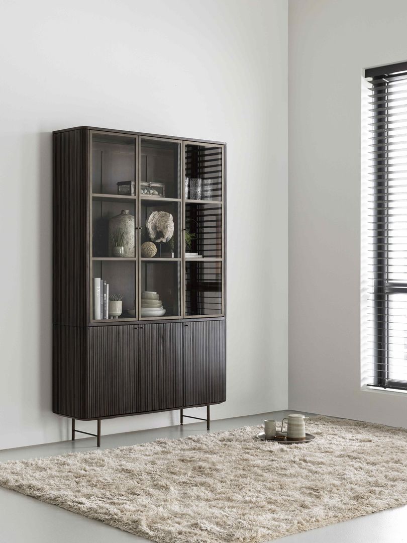 DTP Home   Maroon Vitrinekast