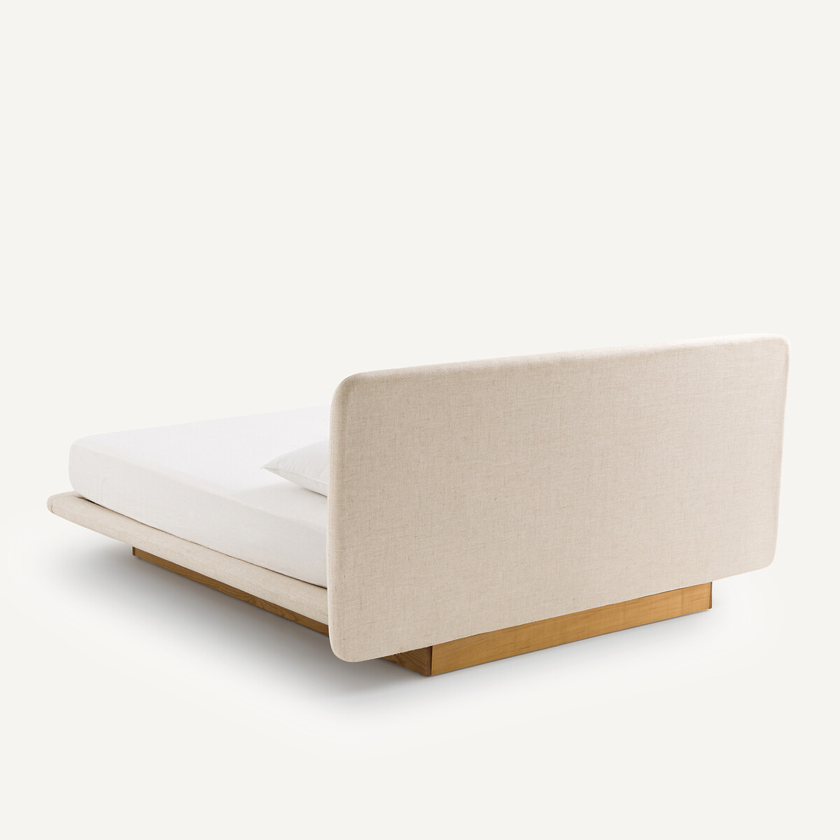 AM.PM<br>Cama com plataforma de madeira de freixo e estofamento em tecido, Slice