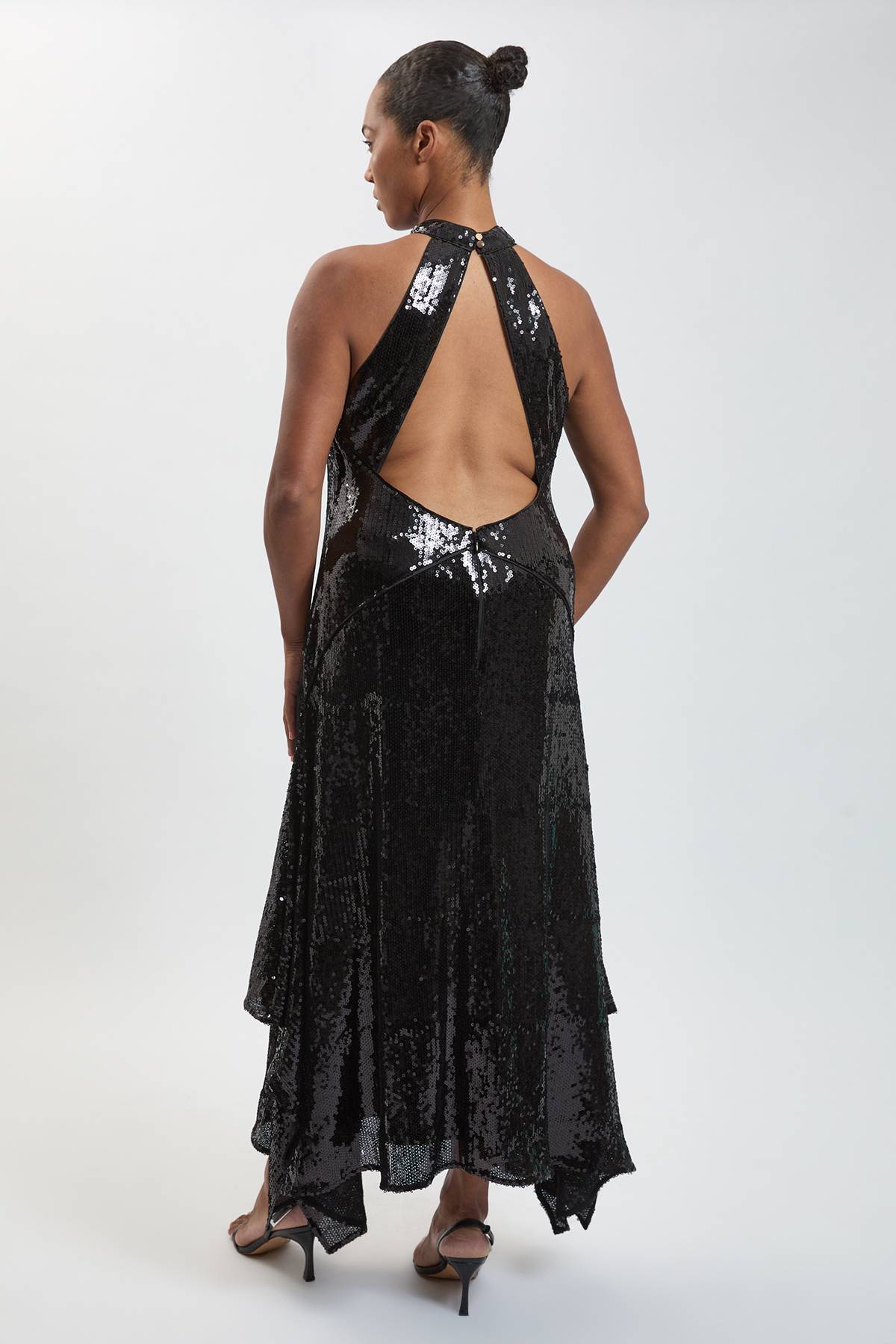 KarenMillen Robe Maxi Grande Taille À Sequins Col Licou Et Ourlet Mouchoir