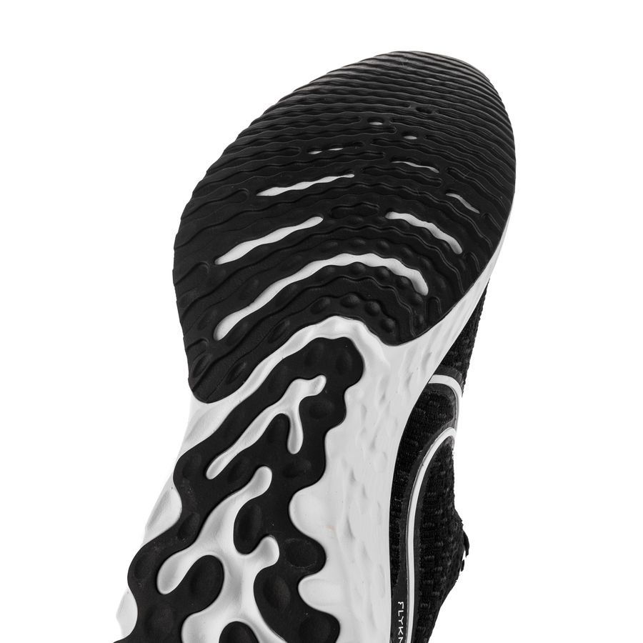 Nike Chaussures de Running React Infinity Run FK 3 - Noir/Blanc Femme