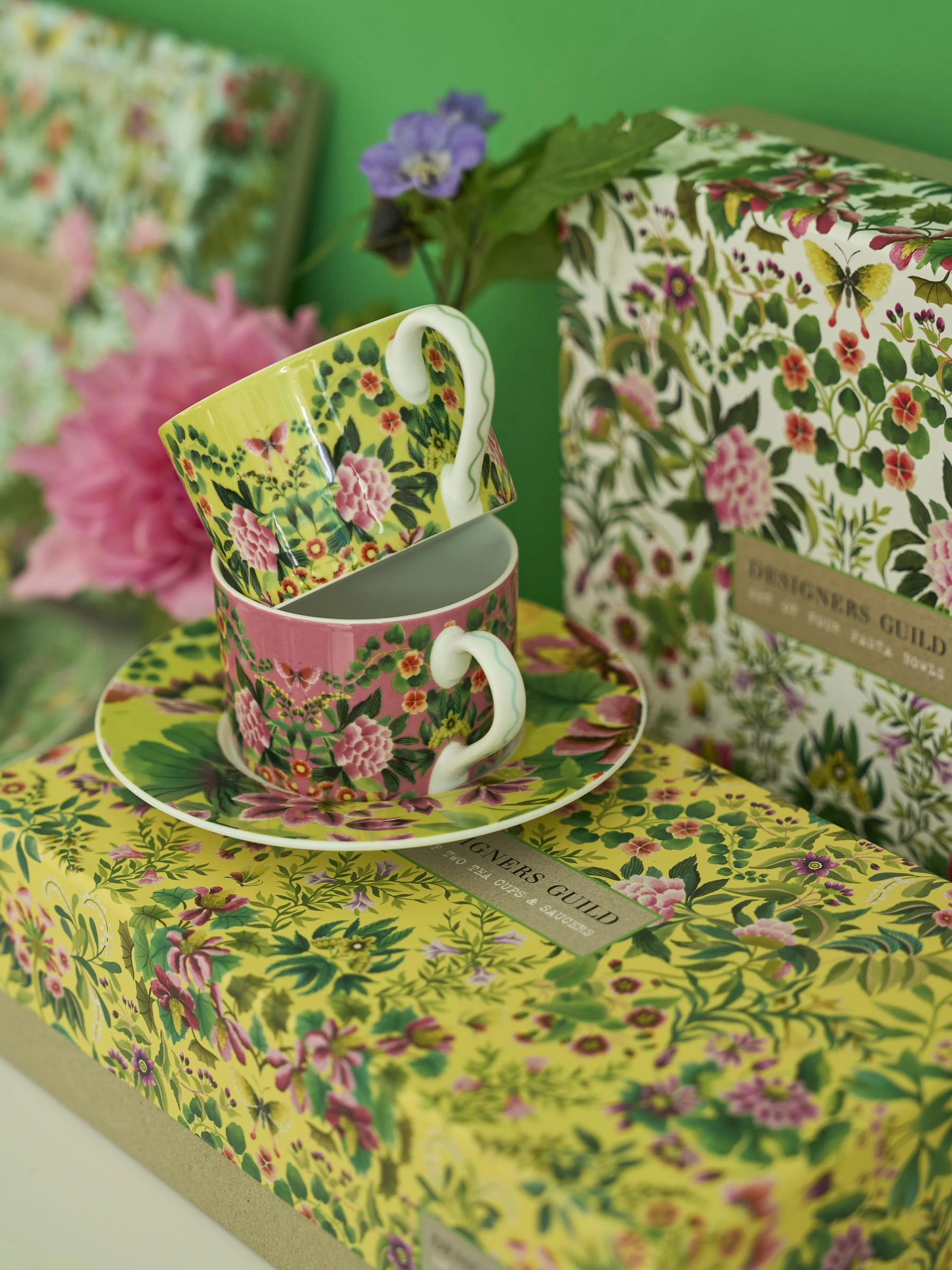 Designers Guild set van 4 Ikebana Damask theekopjes met schotel