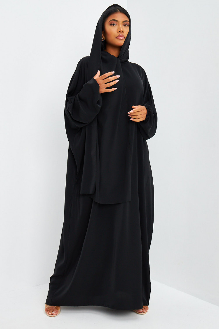 Abaya noire ample avec voile intégré