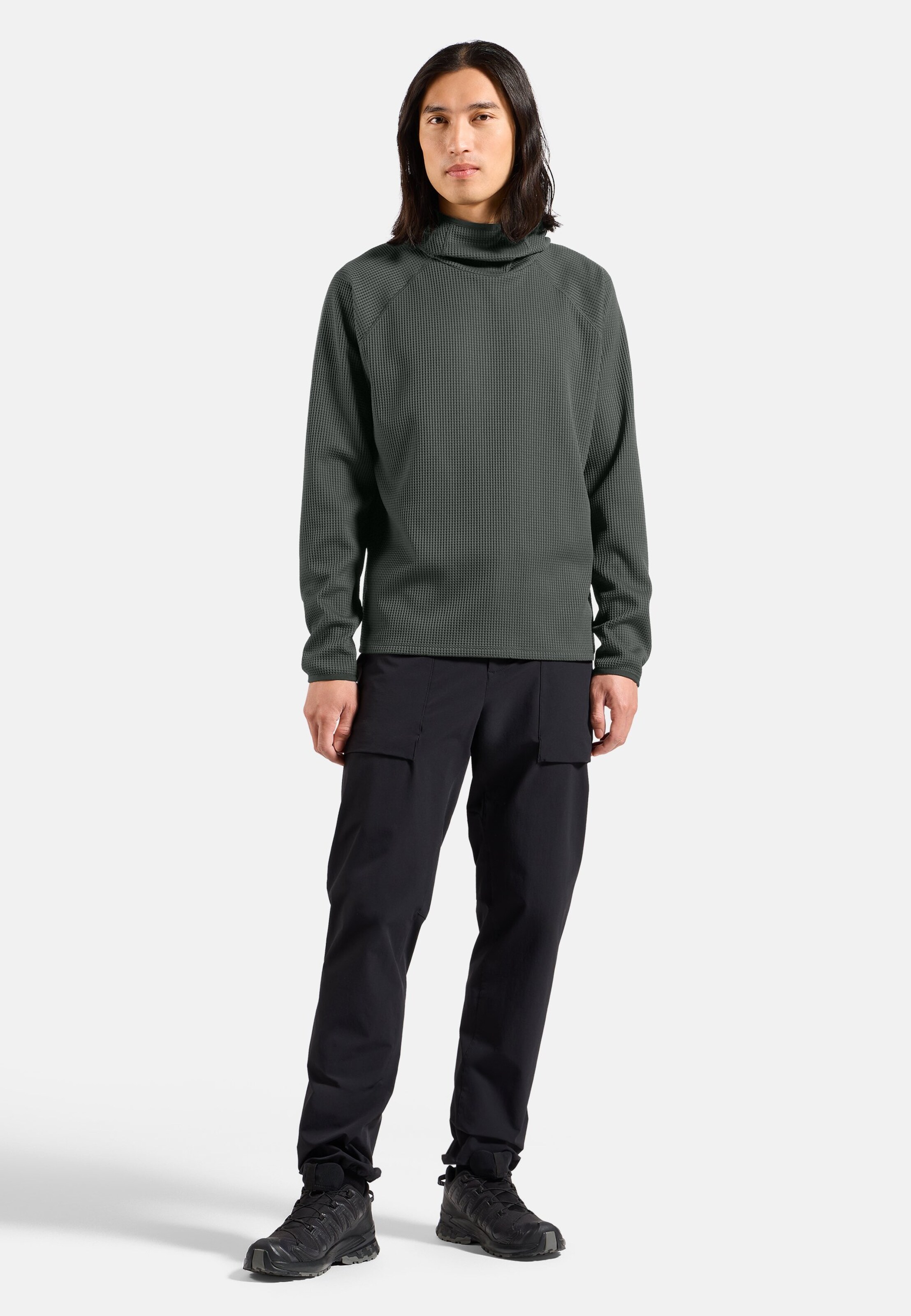 Cubic Multisport Mid Layer mit Kapuze in urban chic