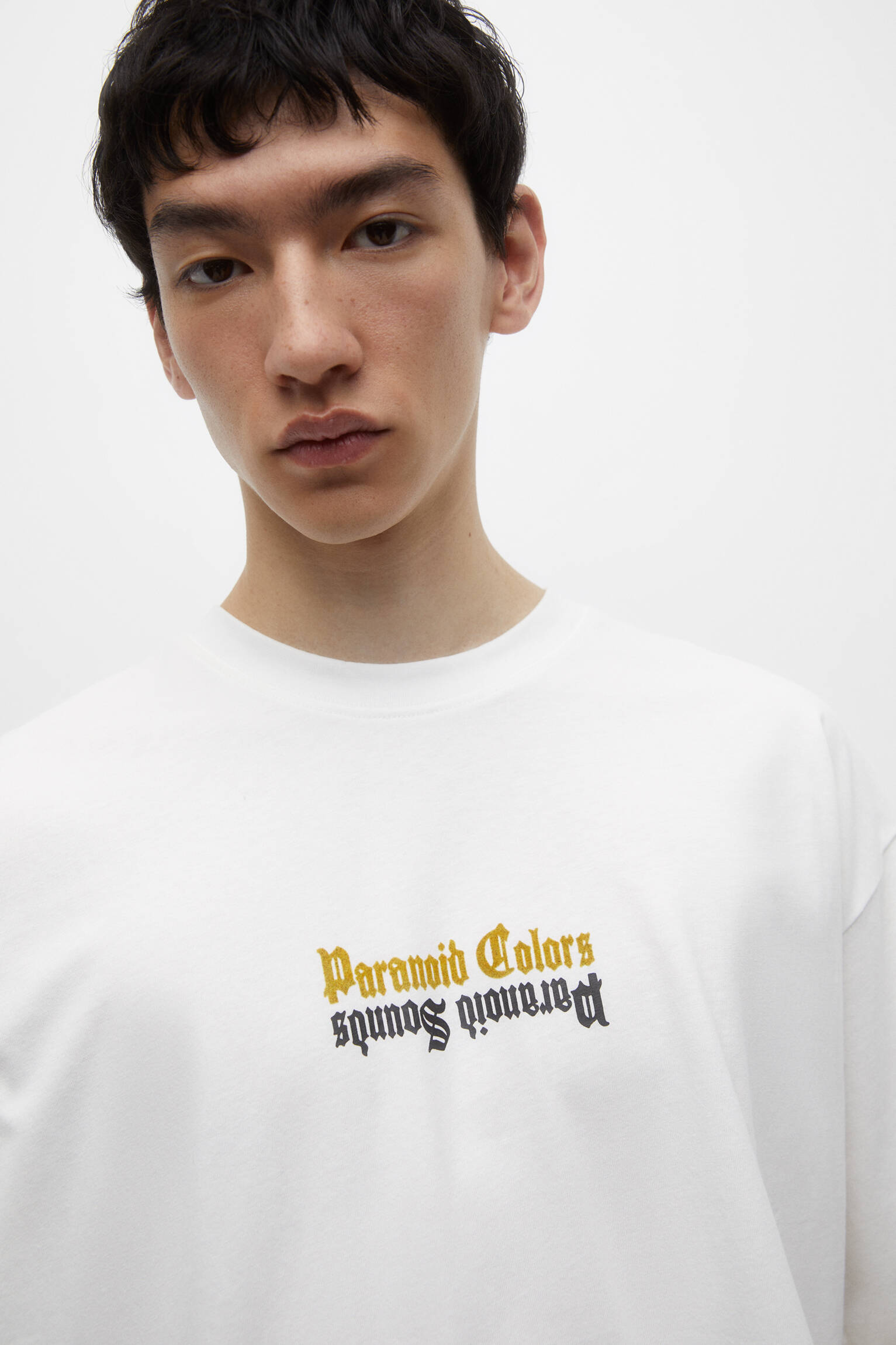 CAMISETA DE MANGA CURTA COM TEXTO - BRANCA SUJA