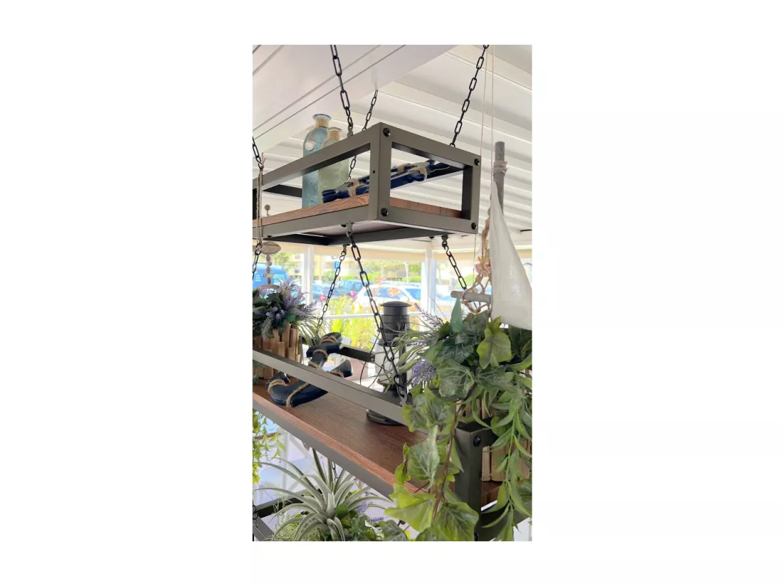 Etagère suspendue au plafond FLOWERS MARRON longueur 95 cm avec chaînes pour jardin vertical fleurs par Yelloo