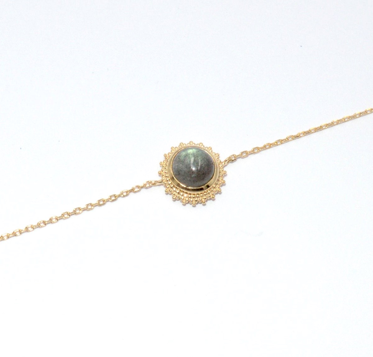 Bracelet femme labradorite ethnique motif soleil en plaqué or