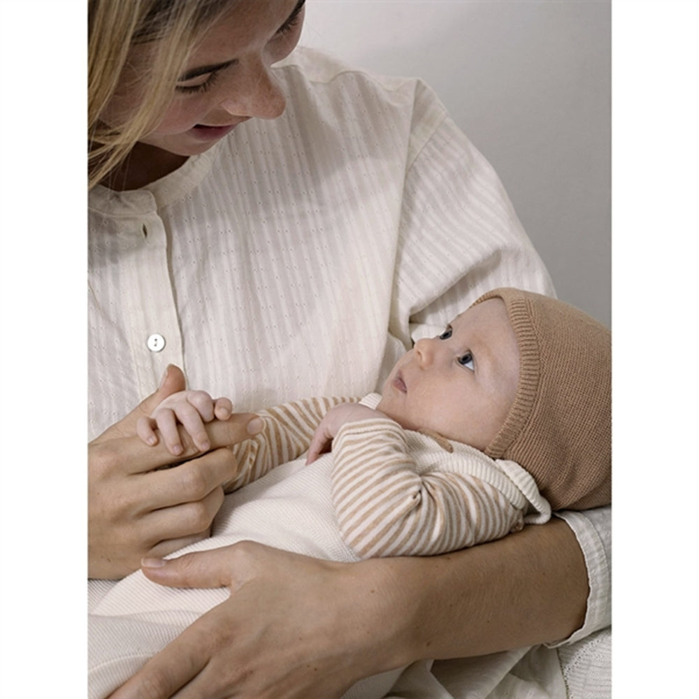 Newborn Tan Knit Bonnet - Serendipity → Luksusbaby.dk