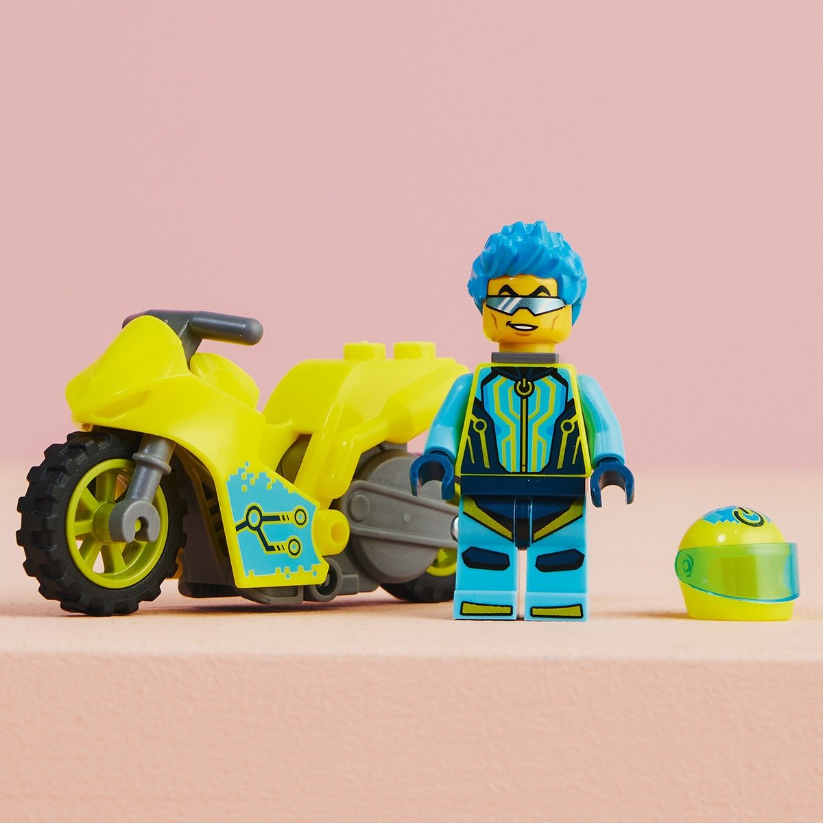 La cyber moto de cascade Lego City Stunz 60358