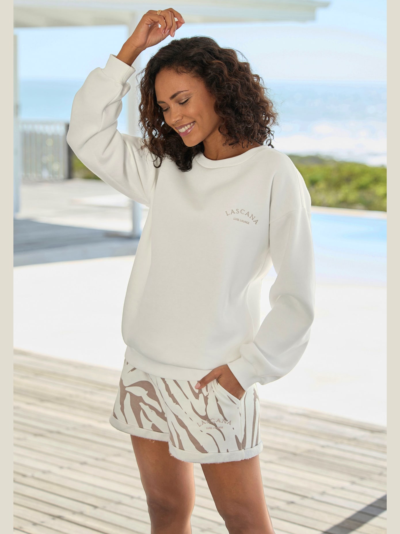 Sweatshirt avec logo brodé
