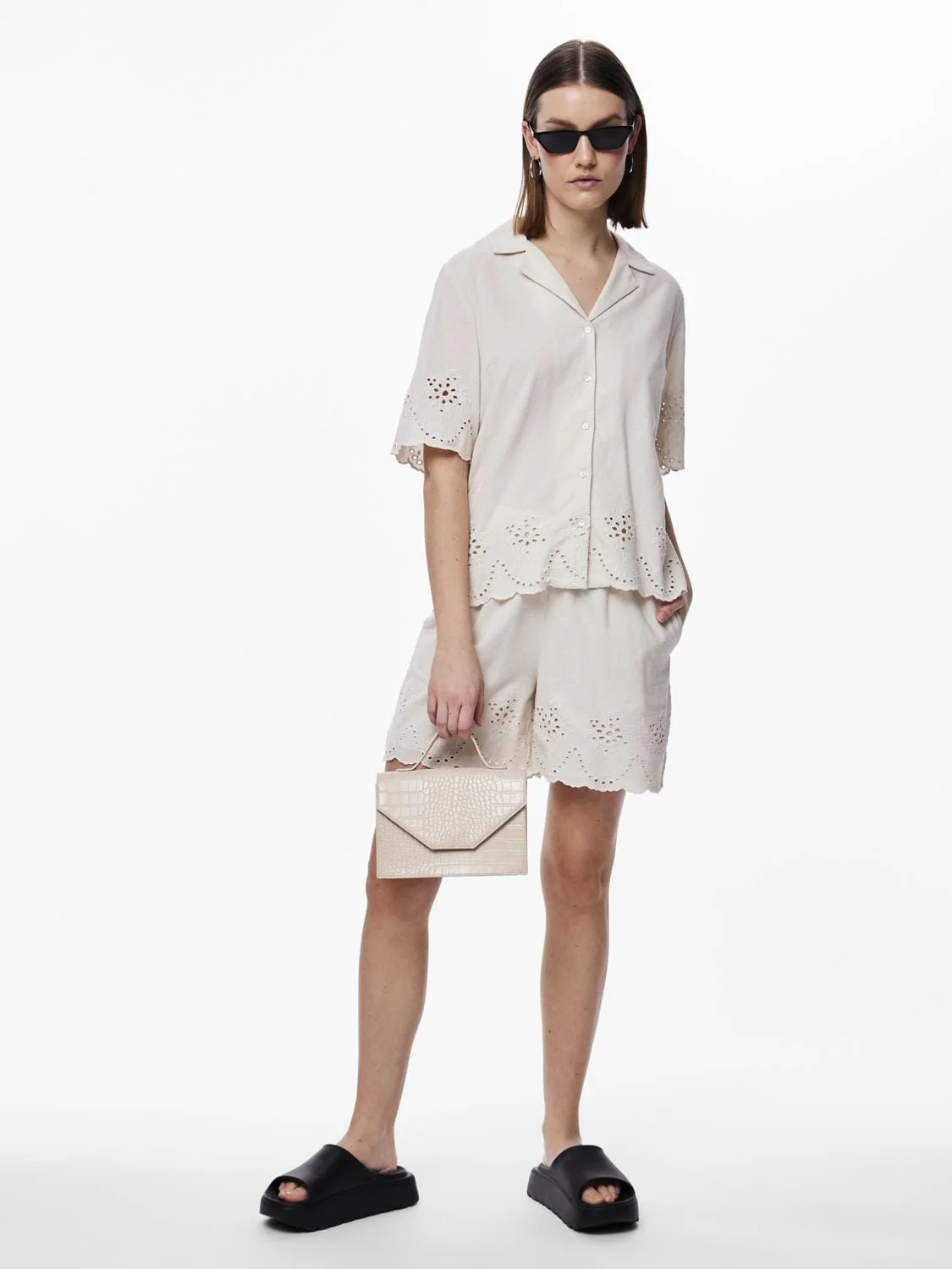 Pieces Pcalmina Embroidery Shorts 4486666 birch