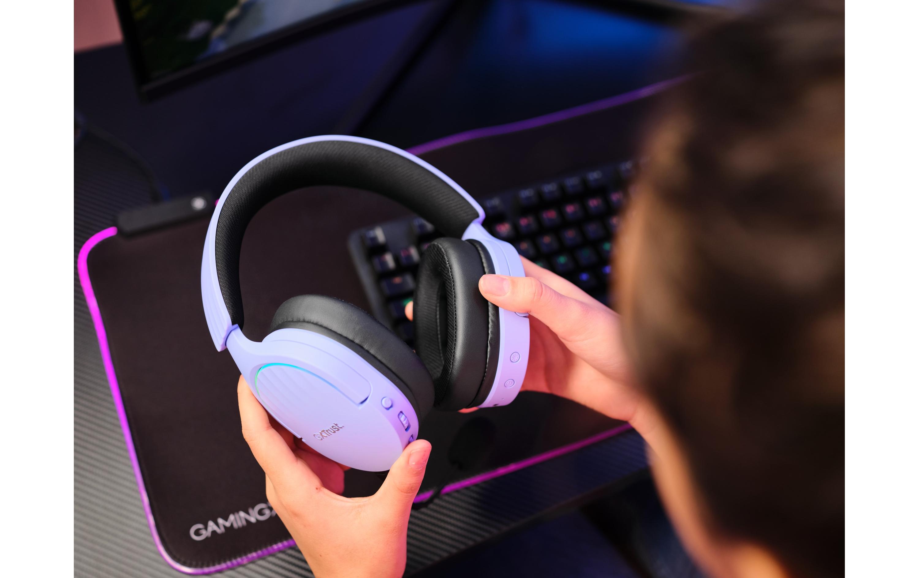 Headset GXT 491P FAYZO Schwarz/ViolettLeistungsstarkes ohrumschliessendes kabelloses Gaming-Headset für ein kabelloses immersives Gaming-Erlebnis
